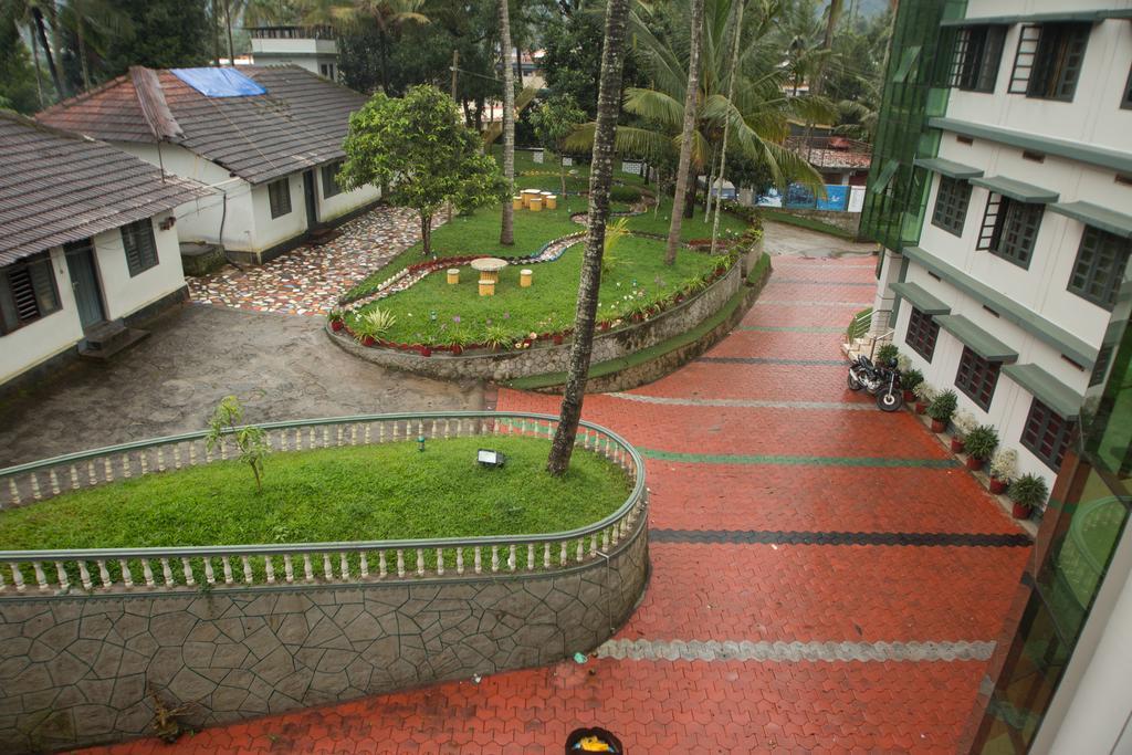 Misty Hills Hotel & Resorts Wayanad Exterior photo