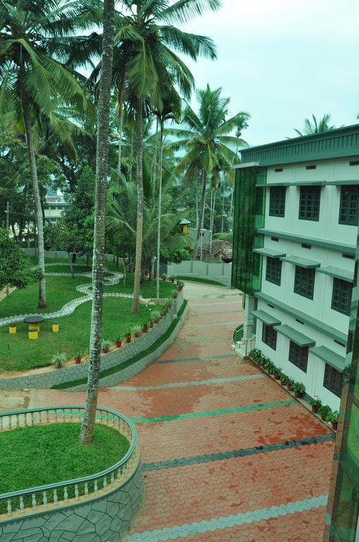 Misty Hills Hotel & Resorts Wayanad Exterior photo