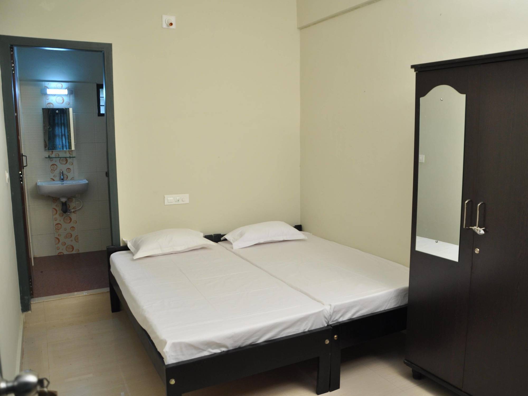 Misty Hills Hotel & Resorts Wayanad Exterior photo